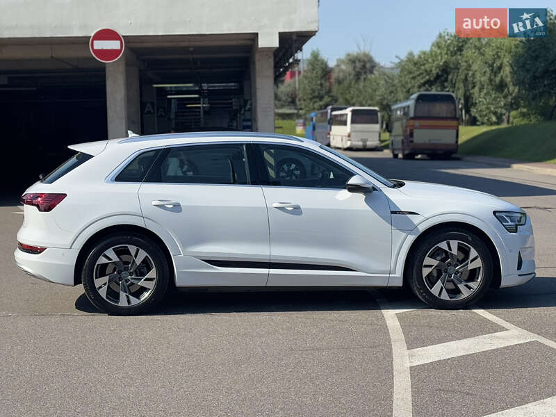 Внедорожник / Кроссовер Audi e-tron 2020 в Киеве