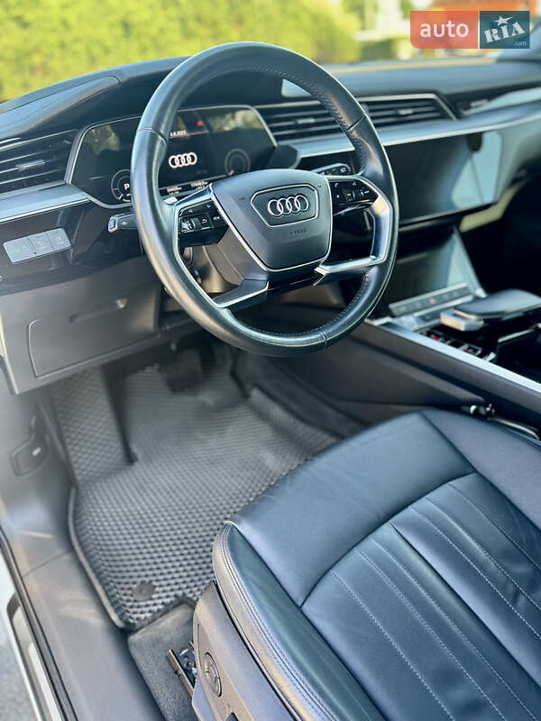 Внедорожник / Кроссовер Audi e-tron 2020 в Киеве