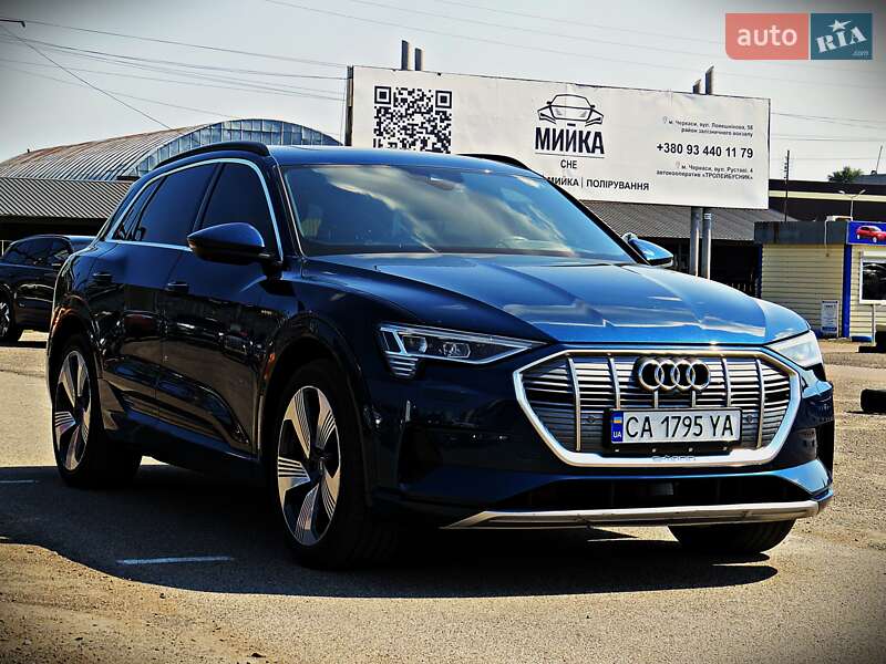 Позашляховик / Кросовер Audi e-tron 2018 в Черкасах