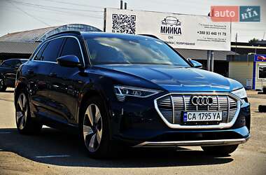 Внедорожник / Кроссовер Audi e-tron 2018 в 