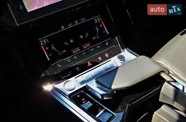 Внедорожник / Кроссовер Audi e-tron 2018 в 