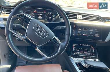 Внедорожник / Кроссовер Audi e-tron 2019 в 