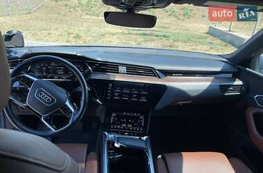 Внедорожник / Кроссовер Audi e-tron 2019 в 