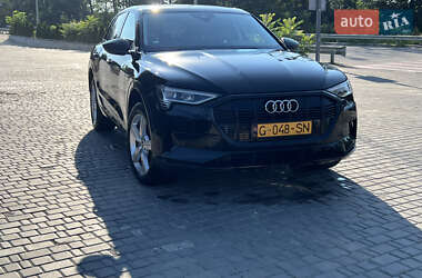 Внедорожник / Кроссовер Audi e-tron 2019 в 