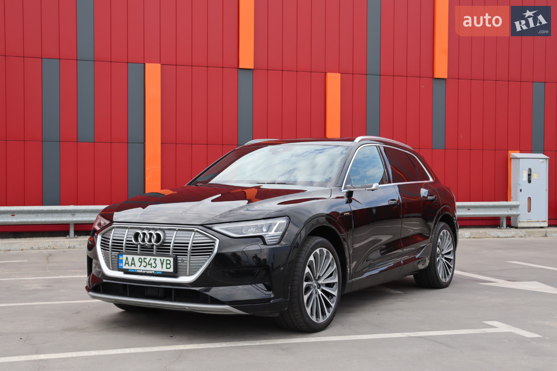 2019 Audi e-tron - фото 1