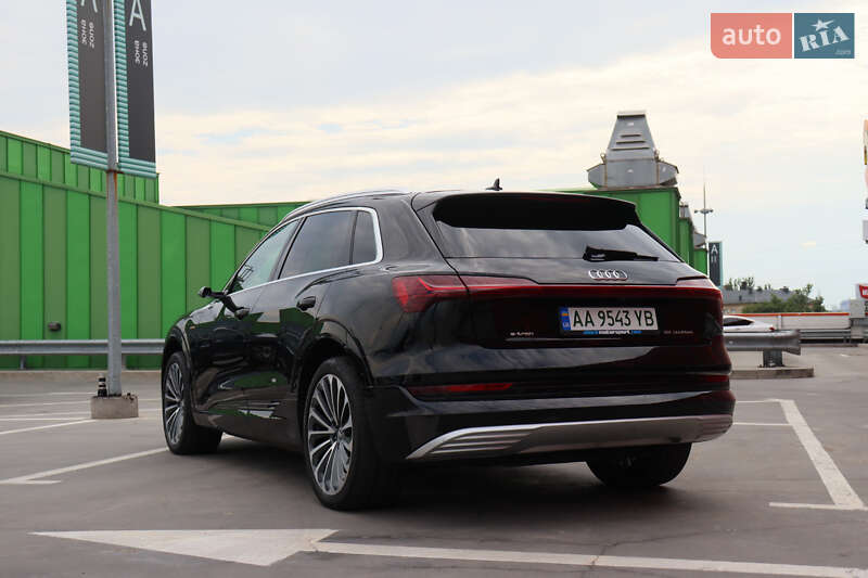Позашляховик / Кросовер Audi e-tron 2019 в Києві фото 4 Позашляховик / Кросовер Audi e-tron 2019 в Києві