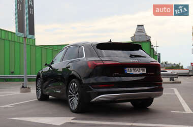 Внедорожник / Кроссовер Audi e-tron 2019 в 
