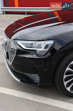 Внедорожник / Кроссовер Audi e-tron 2019 в 