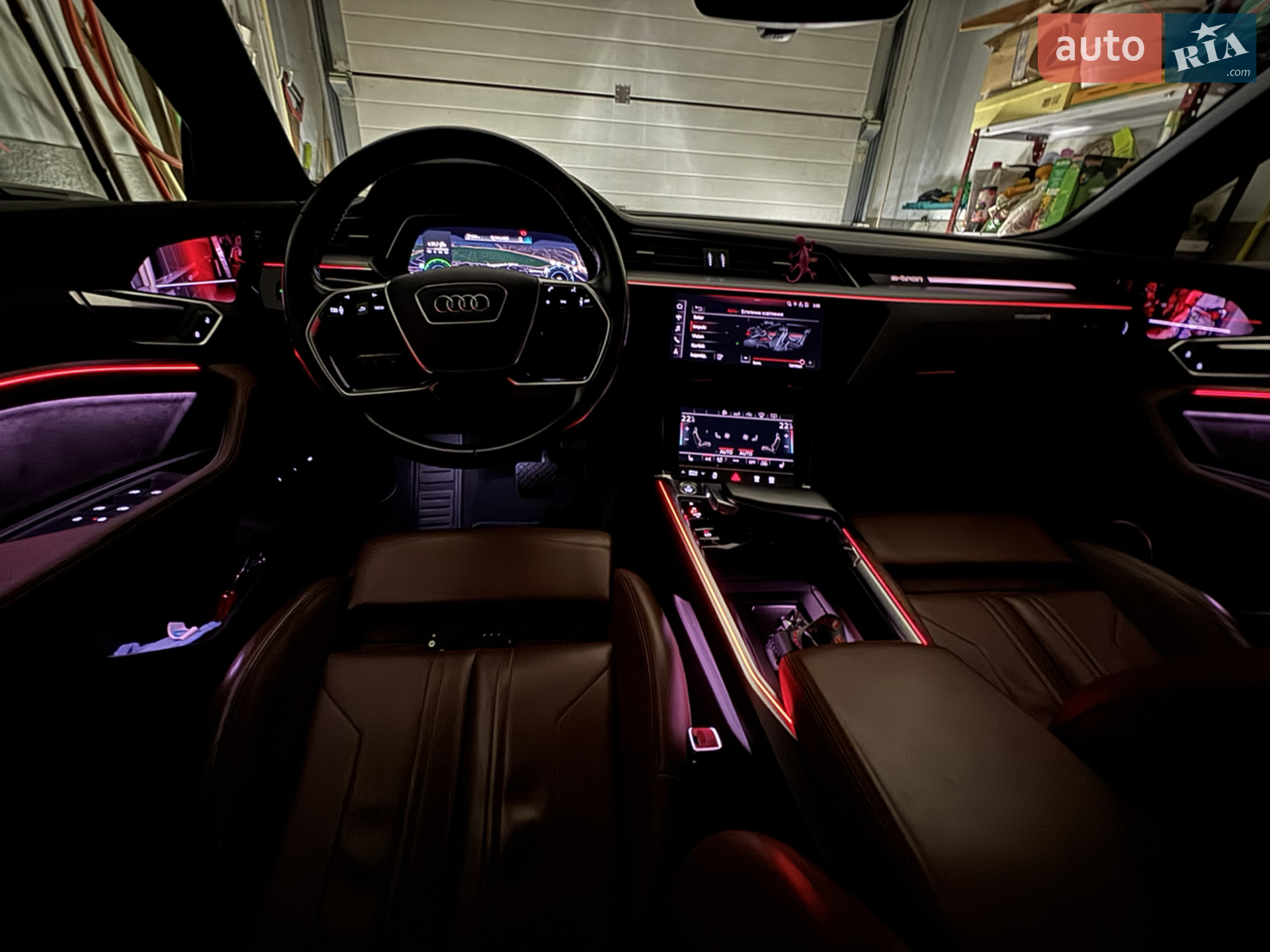 2019 Audi e-tron - мініатюра 38