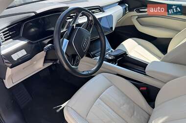 Внедорожник / Кроссовер Audi e-tron 2019 в 