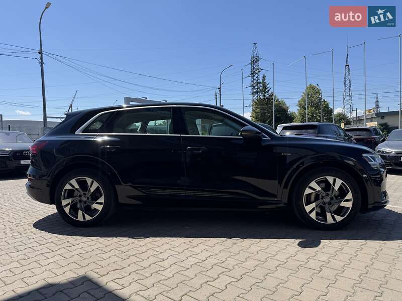Позашляховик / Кросовер Audi e-tron 2019 в Чернівцях