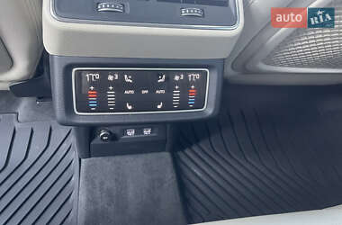Внедорожник / Кроссовер Audi e-tron 2019 в 