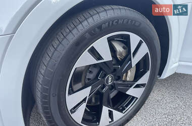 Внедорожник / Кроссовер Audi e-tron 2019 в 