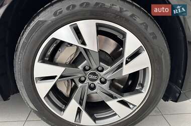 Внедорожник / Кроссовер Audi e-tron 2021 в 