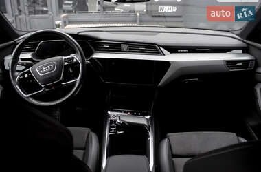 Внедорожник / Кроссовер Audi e-tron 2021 в Шептицькому