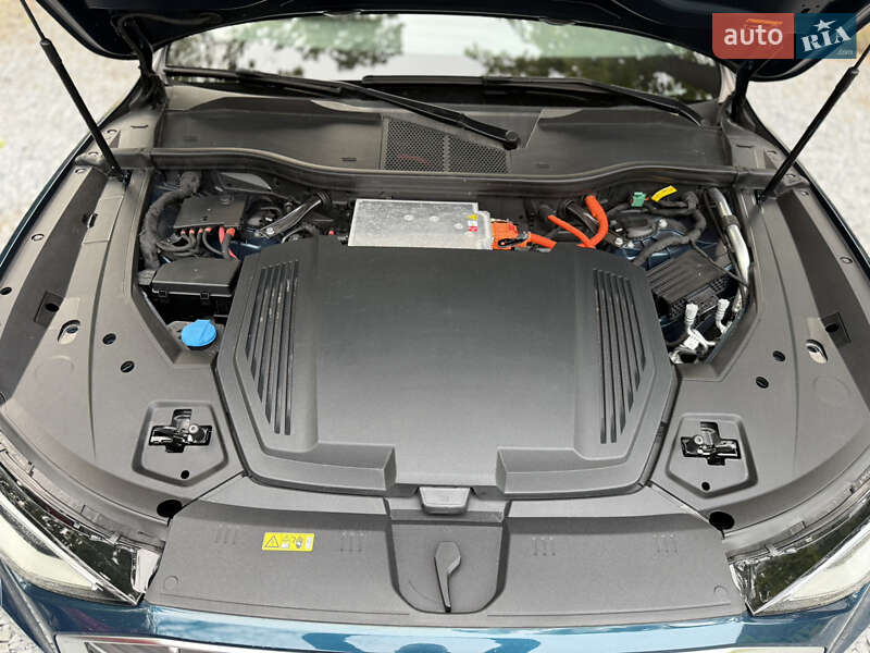 Внедорожник / Кроссовер Audi e-tron 2019 в Ровно