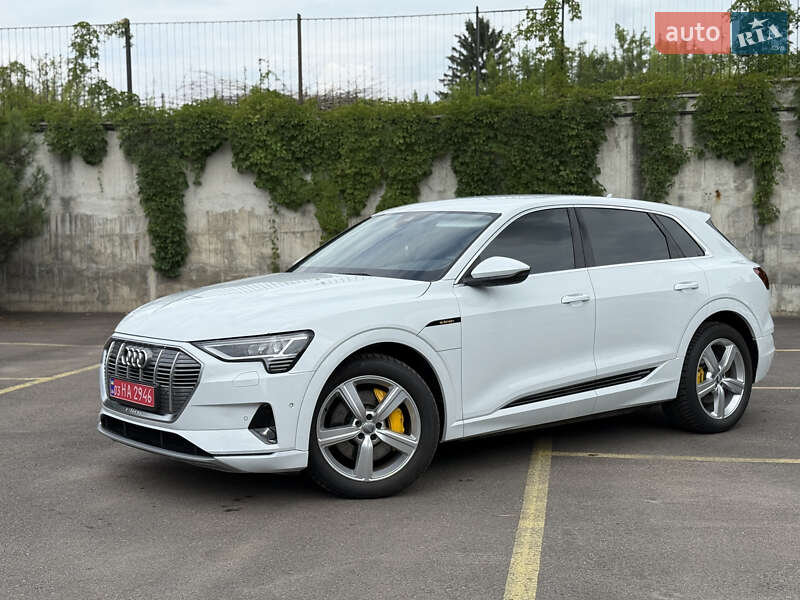 Внедорожник / Кроссовер Audi e-tron 2021 в Ровно