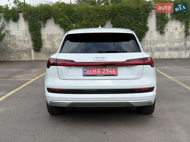 Внедорожник / Кроссовер Audi e-tron 2021 в Ровно