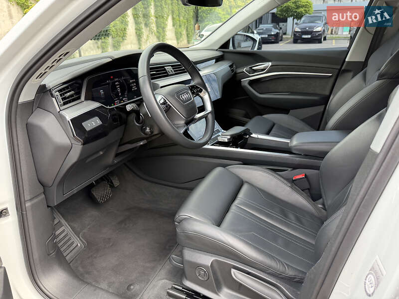 Внедорожник / Кроссовер Audi e-tron 2021 в Ровно