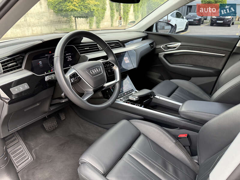 Внедорожник / Кроссовер Audi e-tron 2021 в Ровно