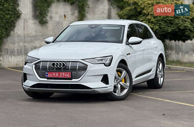 Внедорожник / Кроссовер Audi e-tron 2021 в 