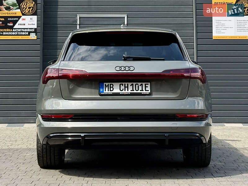 Внедорожник / Кроссовер Audi e-tron 2022 в Мукачево