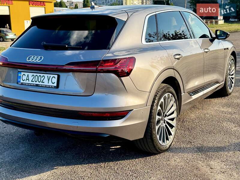 Внедорожник / Кроссовер Audi e-tron 2021 в Черкассах