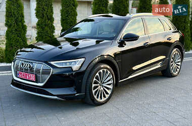Внедорожник / Кроссовер Audi e-tron 2022 в 
