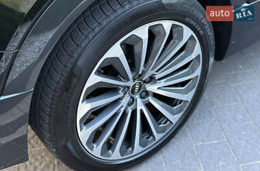 Внедорожник / Кроссовер Audi e-tron 2022 в 