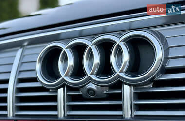 Внедорожник / Кроссовер Audi e-tron 2022 в 