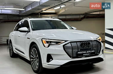 Внедорожник / Кроссовер Audi e-tron 2019 в 