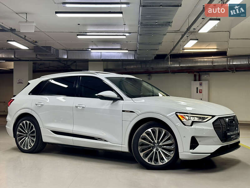 Внедорожник / Кроссовер Audi e-tron 2019 в Киеве