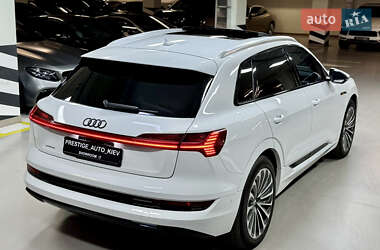 Внедорожник / Кроссовер Audi e-tron 2019 в 