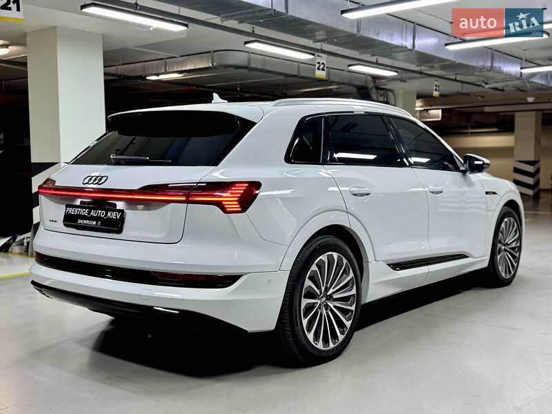 Внедорожник / Кроссовер Audi e-tron 2019 в Киеве