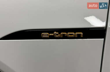 Внедорожник / Кроссовер Audi e-tron 2019 в 