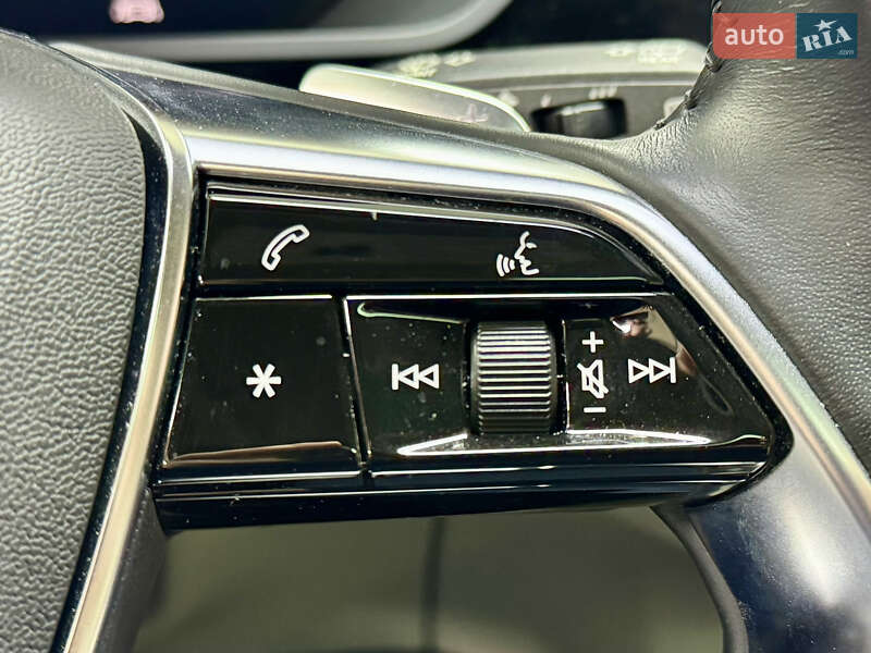 Внедорожник / Кроссовер Audi e-tron 2019 в Киеве