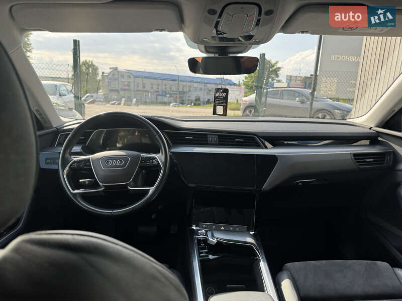 Внедорожник / Кроссовер Audi e-tron 2019 в Тернополе