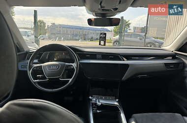 Внедорожник / Кроссовер Audi e-tron 2019 в 