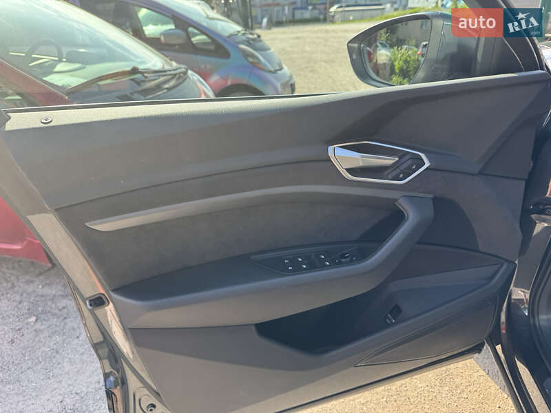 Внедорожник / Кроссовер Audi e-tron 2019 в Тернополе