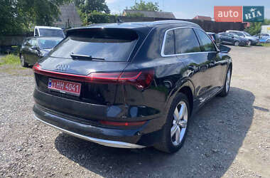 Внедорожник / Кроссовер Audi e-tron 2019 в 