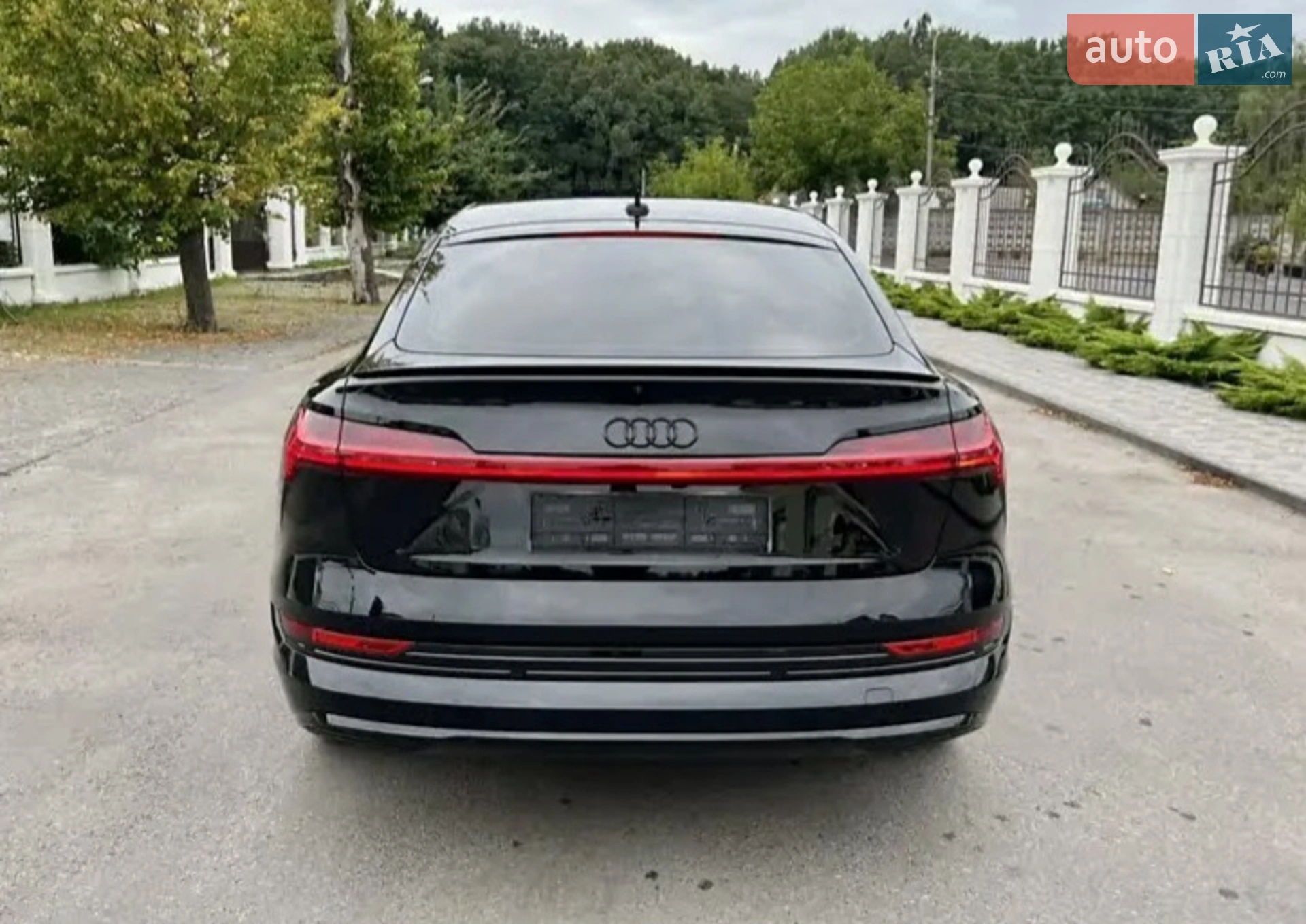 2020 Audi e-tron - мініатюра 10