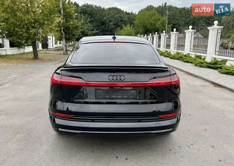 Внедорожник / Кроссовер Audi e-tron 2020 в Тернополе