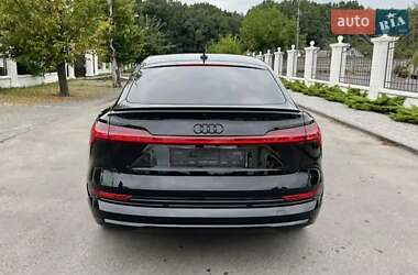 Позашляховик / Кросовер Audi e-tron 2020 в 