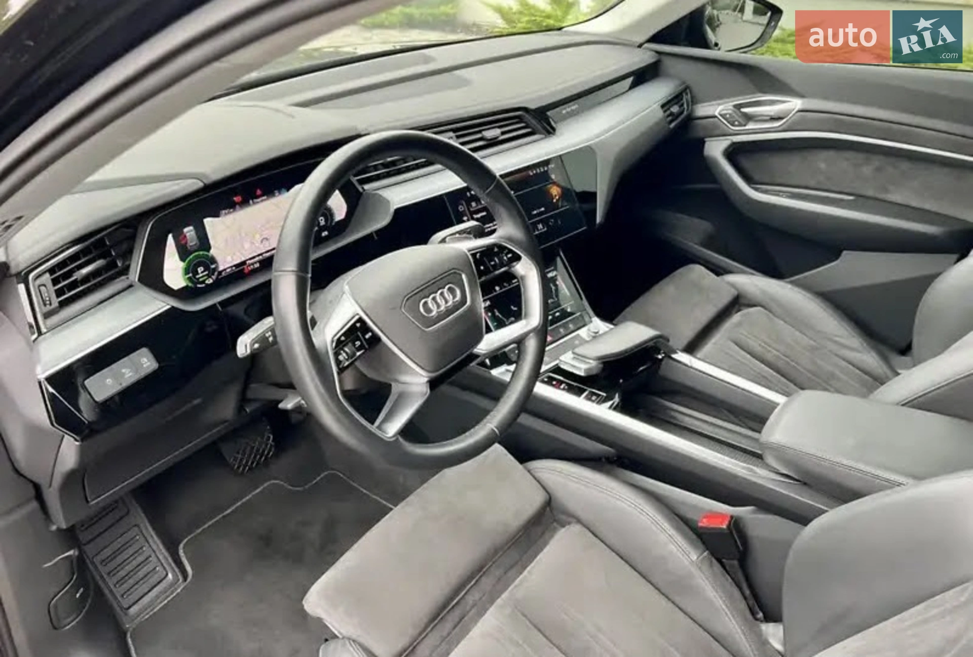 2020 Audi e-tron - мініатюра 18