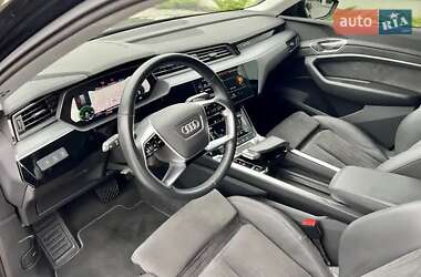 Позашляховик / Кросовер Audi e-tron 2020 в 