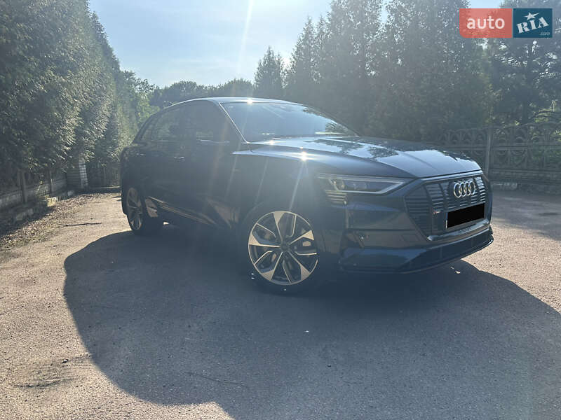 Позашляховик / Кросовер Audi e-tron 2019 в Івано-Франківську