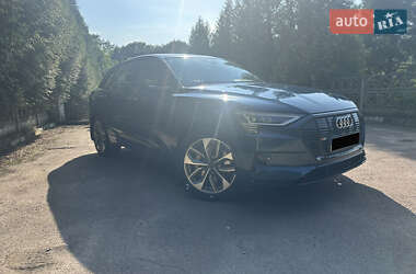 Внедорожник / Кроссовер Audi e-tron 2019 в 