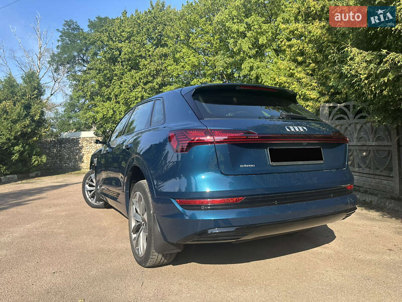 Позашляховик / Кросовер Audi e-tron 2019 в Івано-Франківську