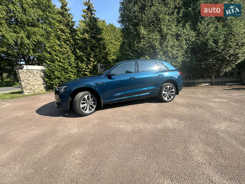 Позашляховик / Кросовер Audi e-tron 2019 в Івано-Франківську