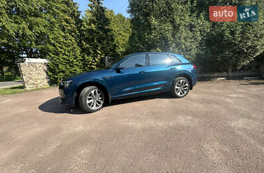 Внедорожник / Кроссовер Audi e-tron 2019 в 